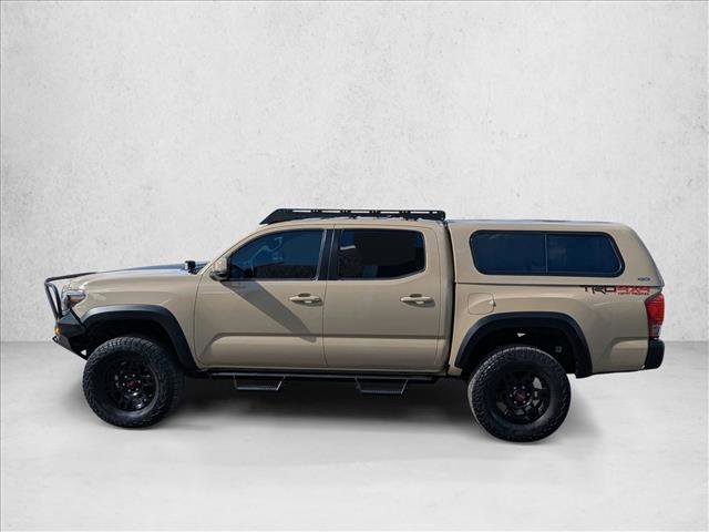Used 2016 Toyota Tacoma TRD Off-Road image 9