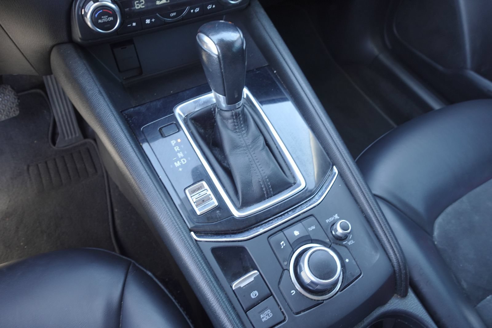 Used 2018 MAZDA CX-5 Touring w/ Preferred Equipment Package FWD image 21