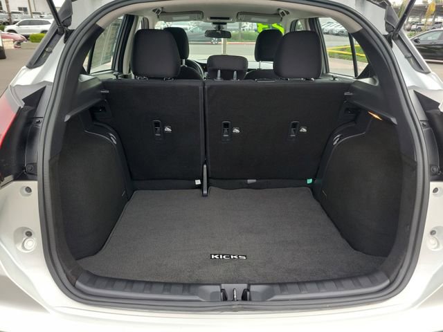 Used 2023 Nissan Kicks SV image 28