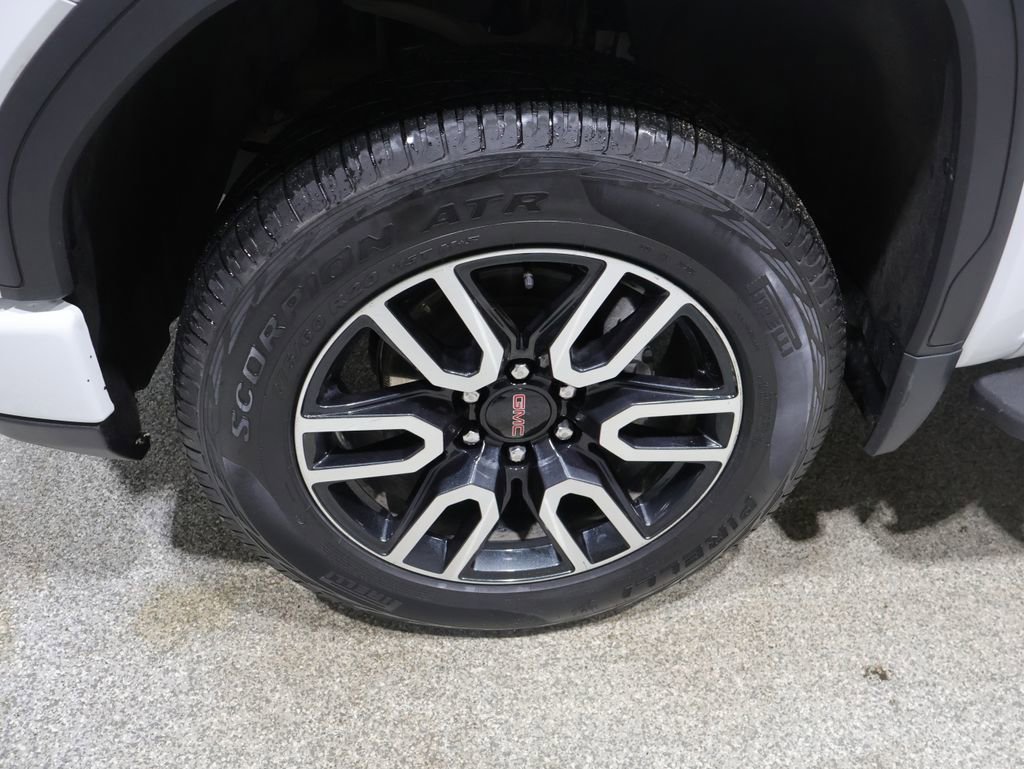 Used 2024 GMC Sierra 1500 AT4 w/ Technology Package image 10
