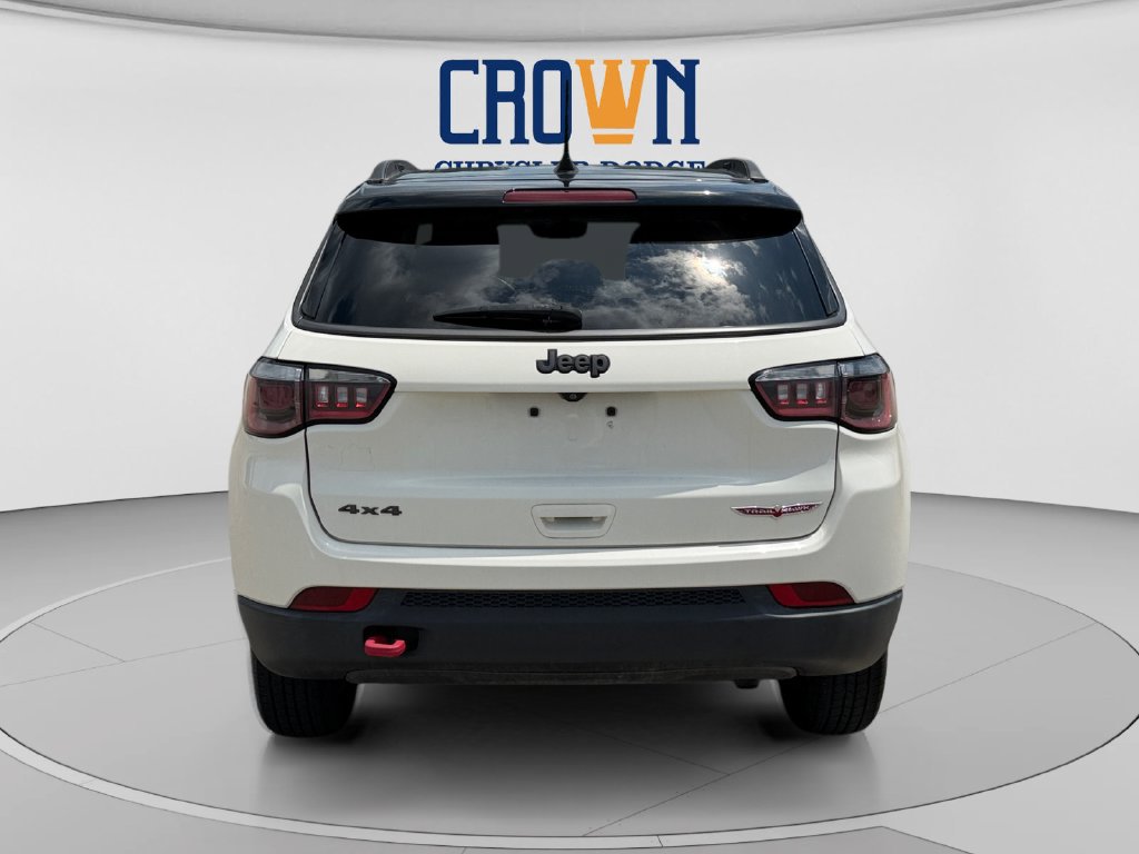Used 2018 Jeep Compass Trailhawk AWD/4WD image 4