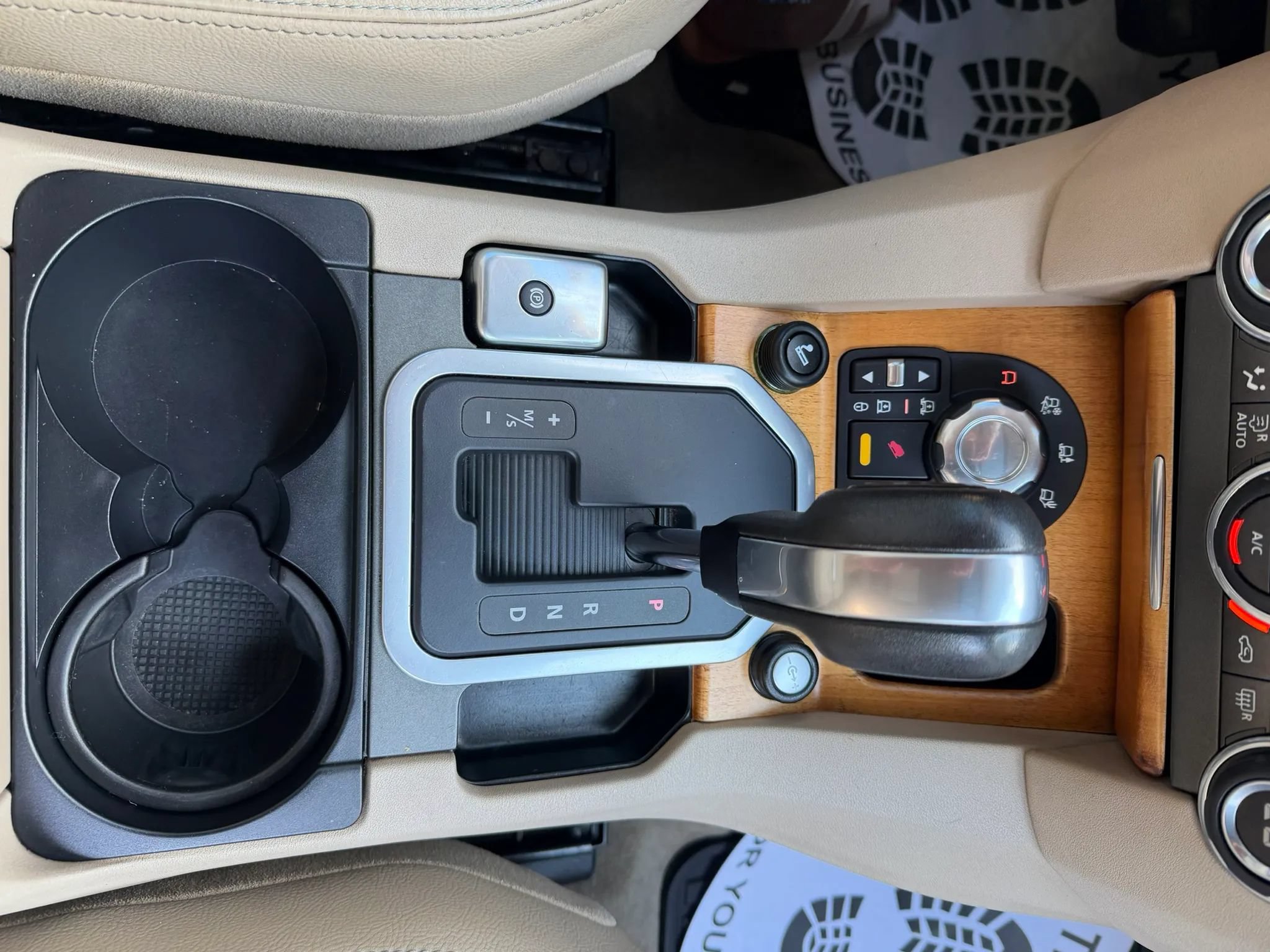 Used 2012 Land Rover LR4 HSE AWD/4WD image 19