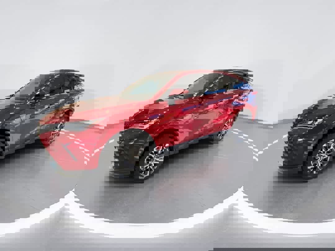 Used 2023 Toyota Venza LE image 4