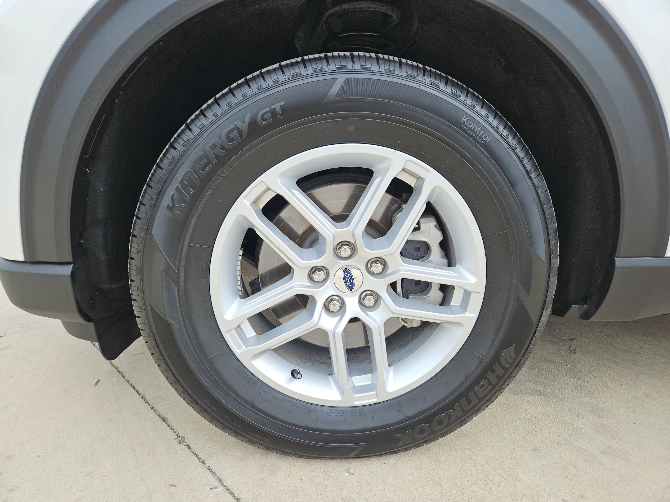 Used 2025 Ford Explorer Active w/ Active Comfort Package RWD image 31