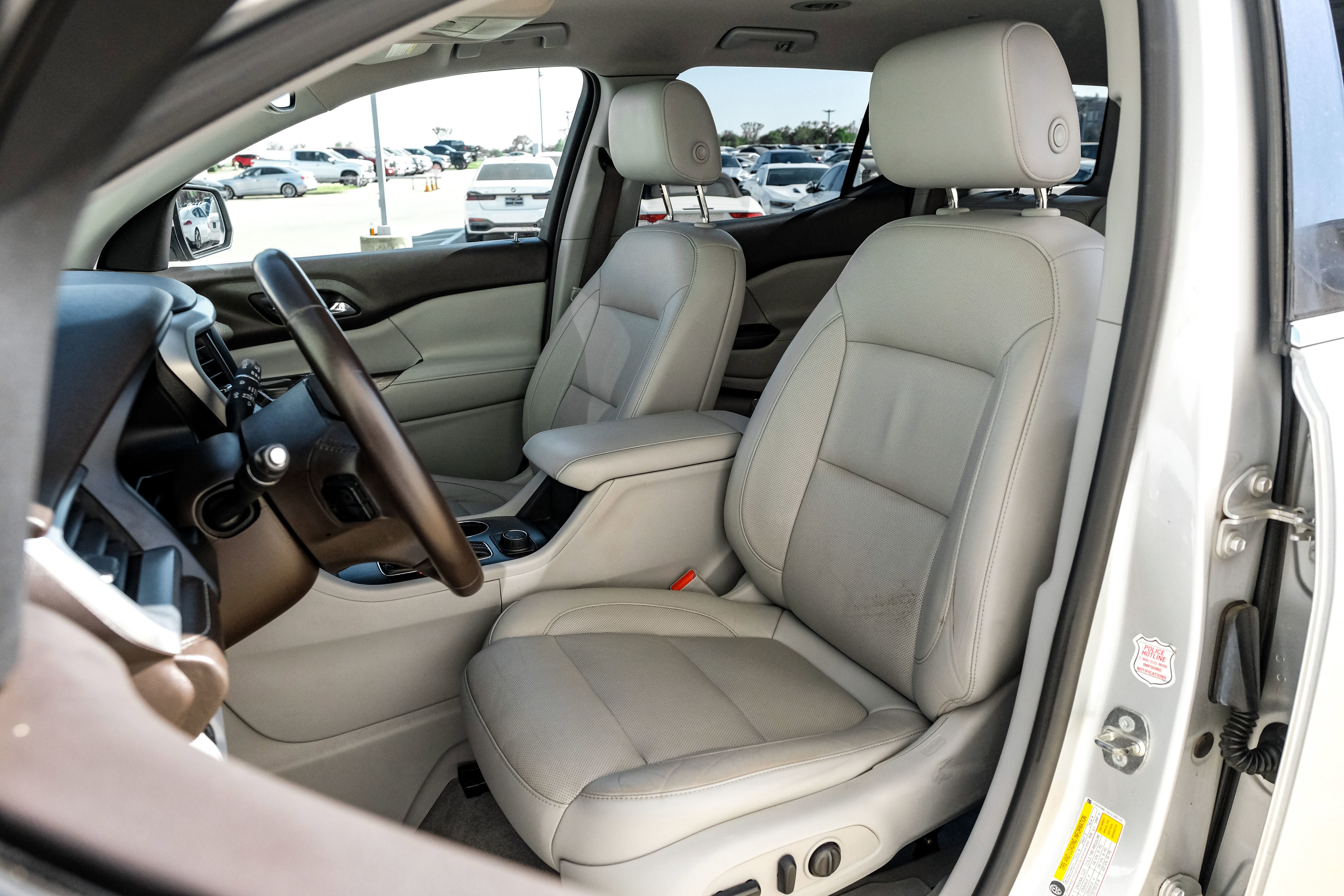 Used 2018 GMC Acadia SLT FWD image 30