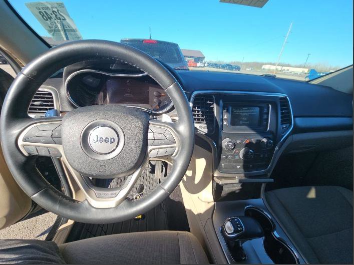 Used 2015 Jeep Grand Cherokee Laredo w/ Quick Order Package 23E AWD/4WD image 10