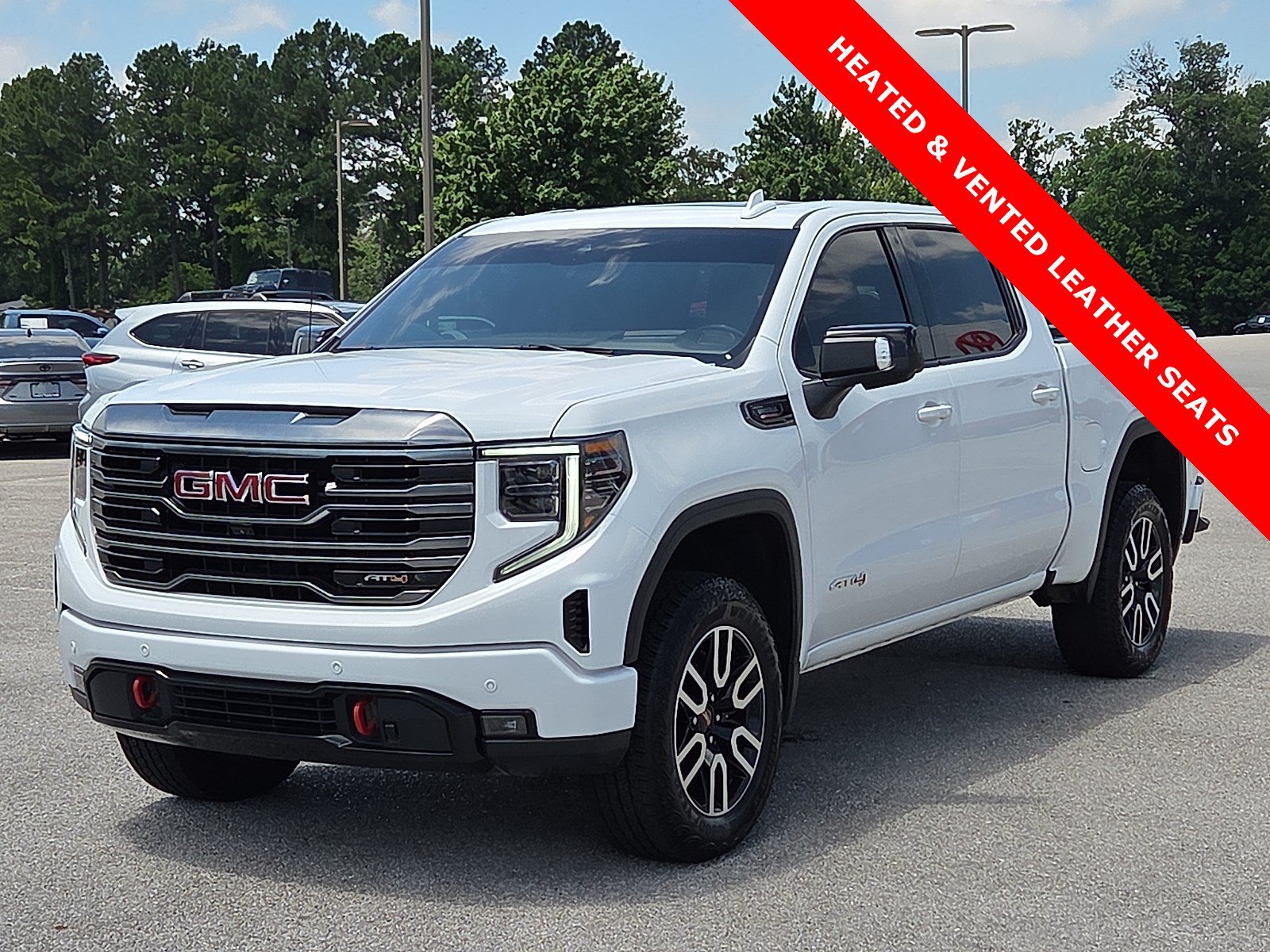 Used 2024 GMC Sierra 1500 AT4 w/ Technology Package AWD/4WD image 2