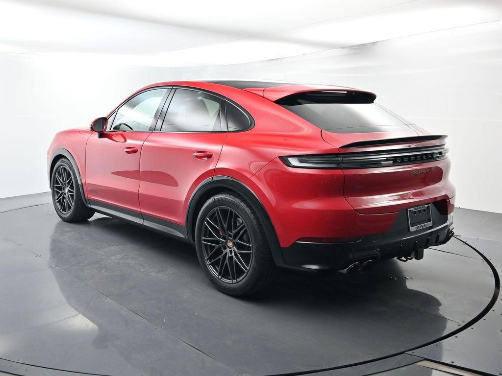 Certified 2026 Porsche Cayenne GTS AWD/4WD image 3