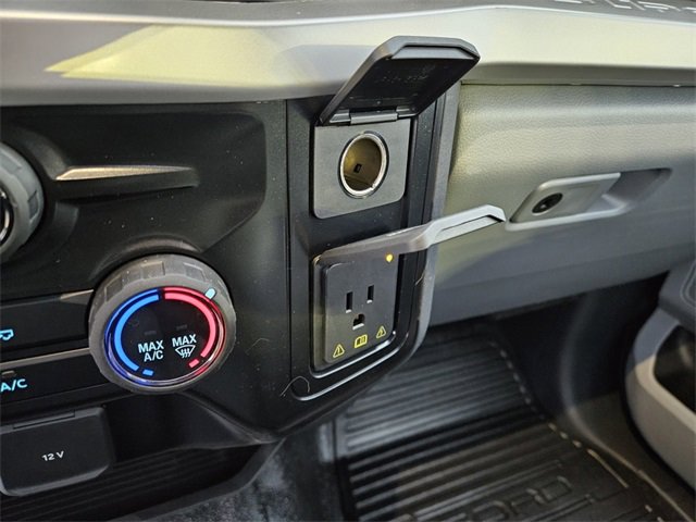 New 2025 Ford F550 4x4 Regular Cab Super Duty image 14