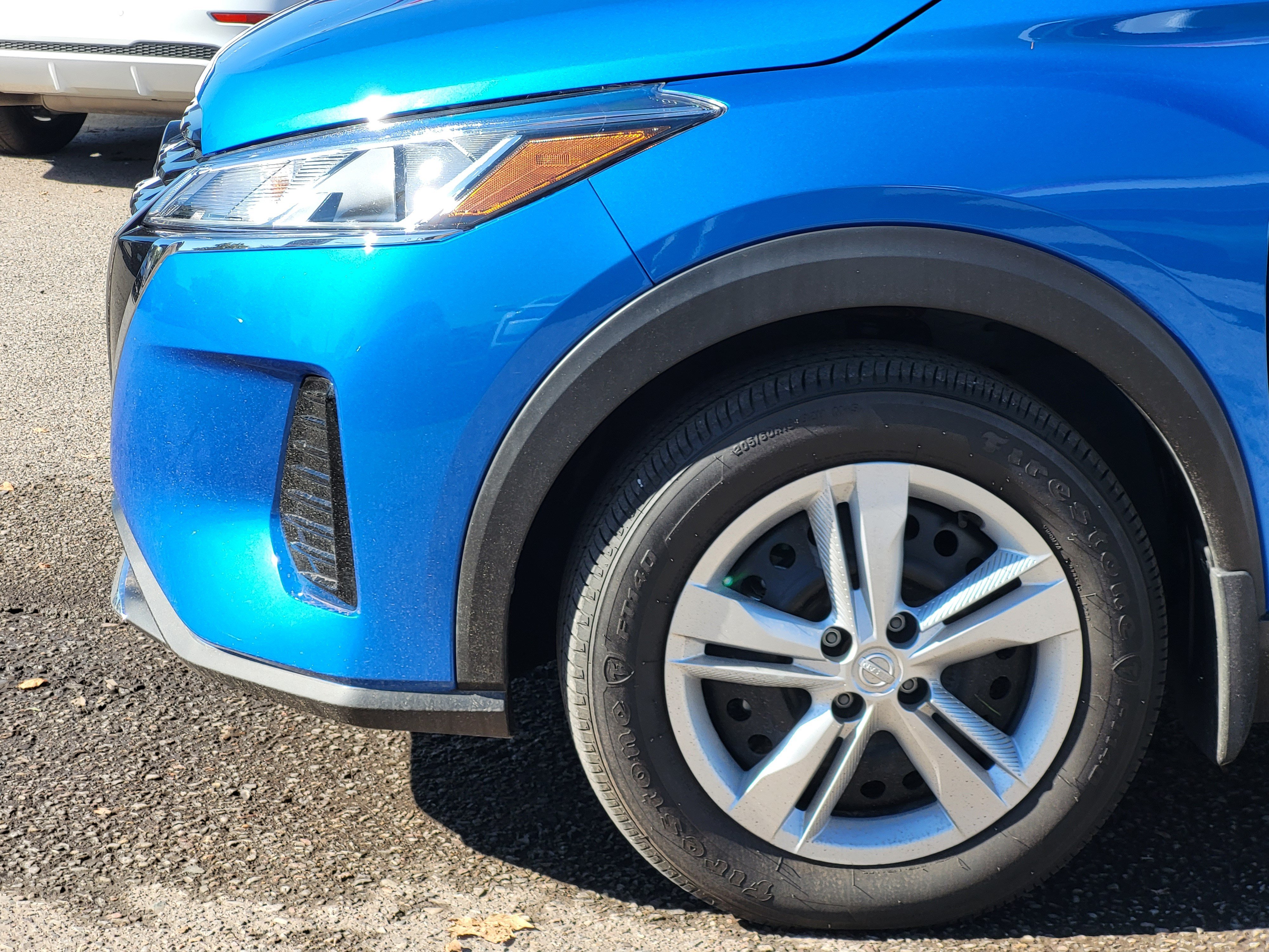 Certified 2025 Nissan Kicks Play S FWD image 9