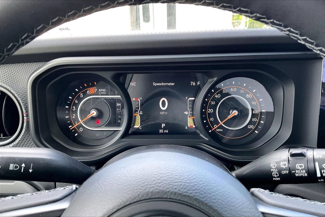 New 2026 Jeep Wrangler Unlimited Rubicon AWD/4WD image 10