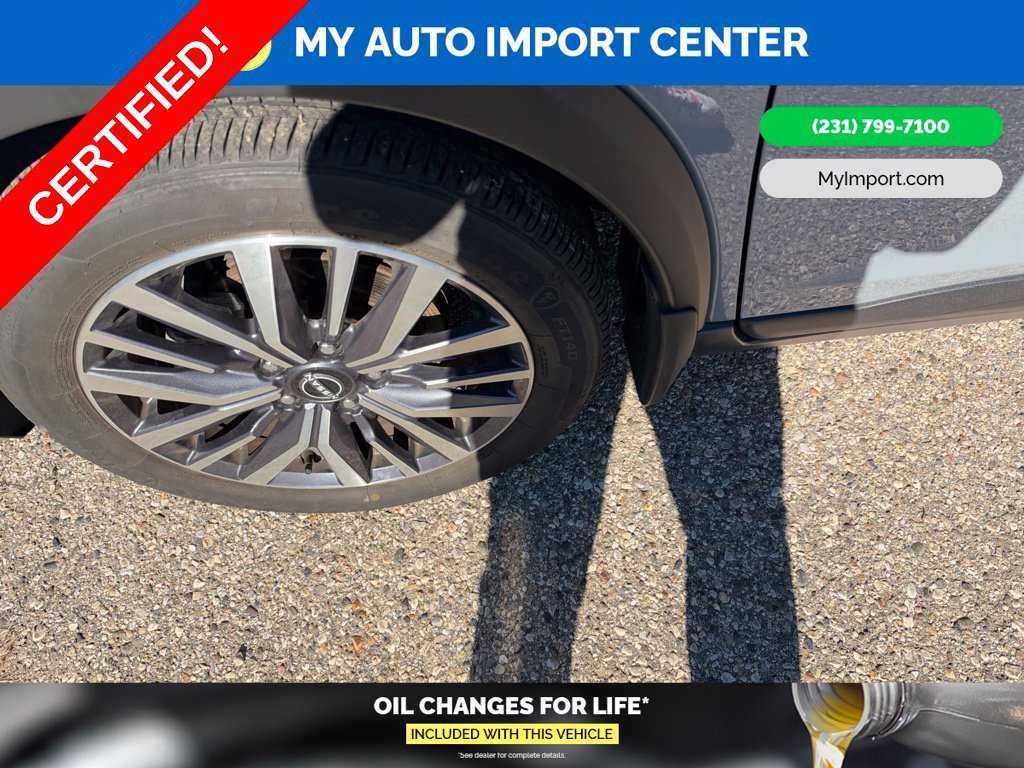 Certified 2024 Nissan Kicks SV FWD image 9