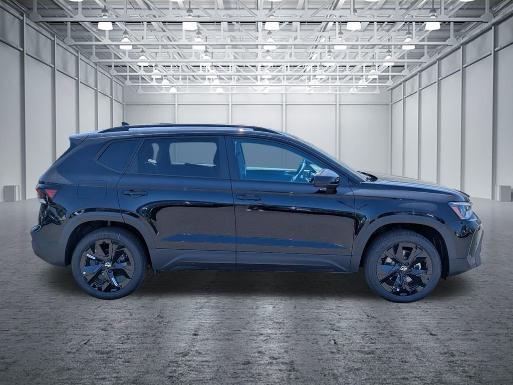 New 2026 Volkswagen Taos SE FWD image 6
