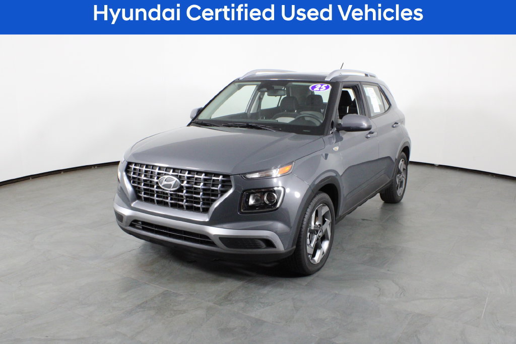 Certified 2025 Hyundai Venue SEL FWD image 2