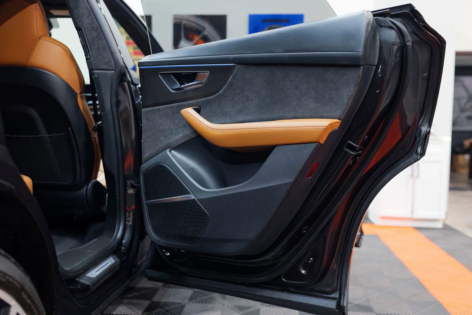 Used 2021 Audi RS Q8 image 39