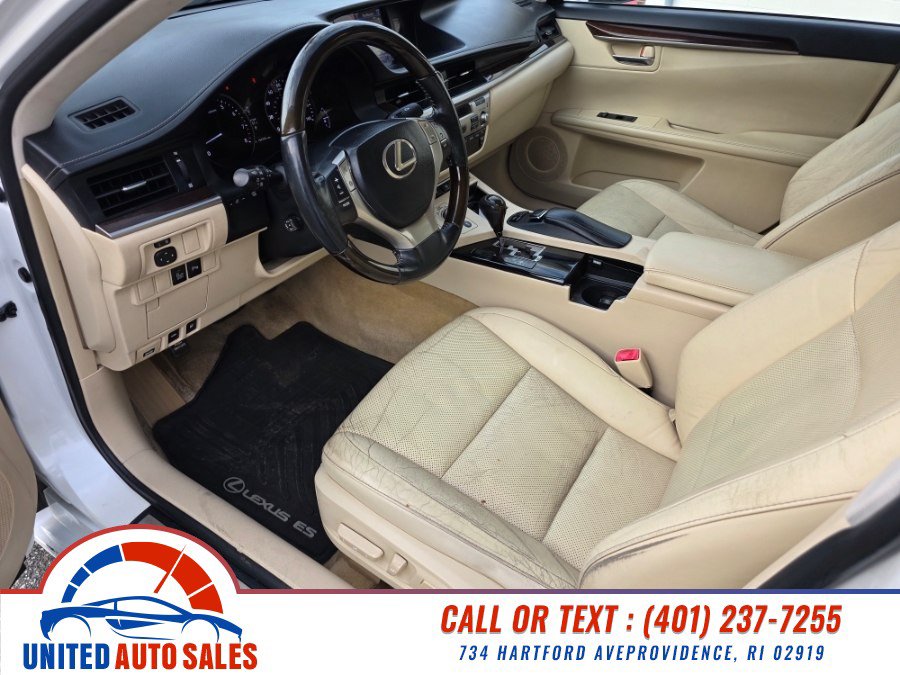 Used 2014 Lexus ES 350 w/ Luxury Package FWD image 9