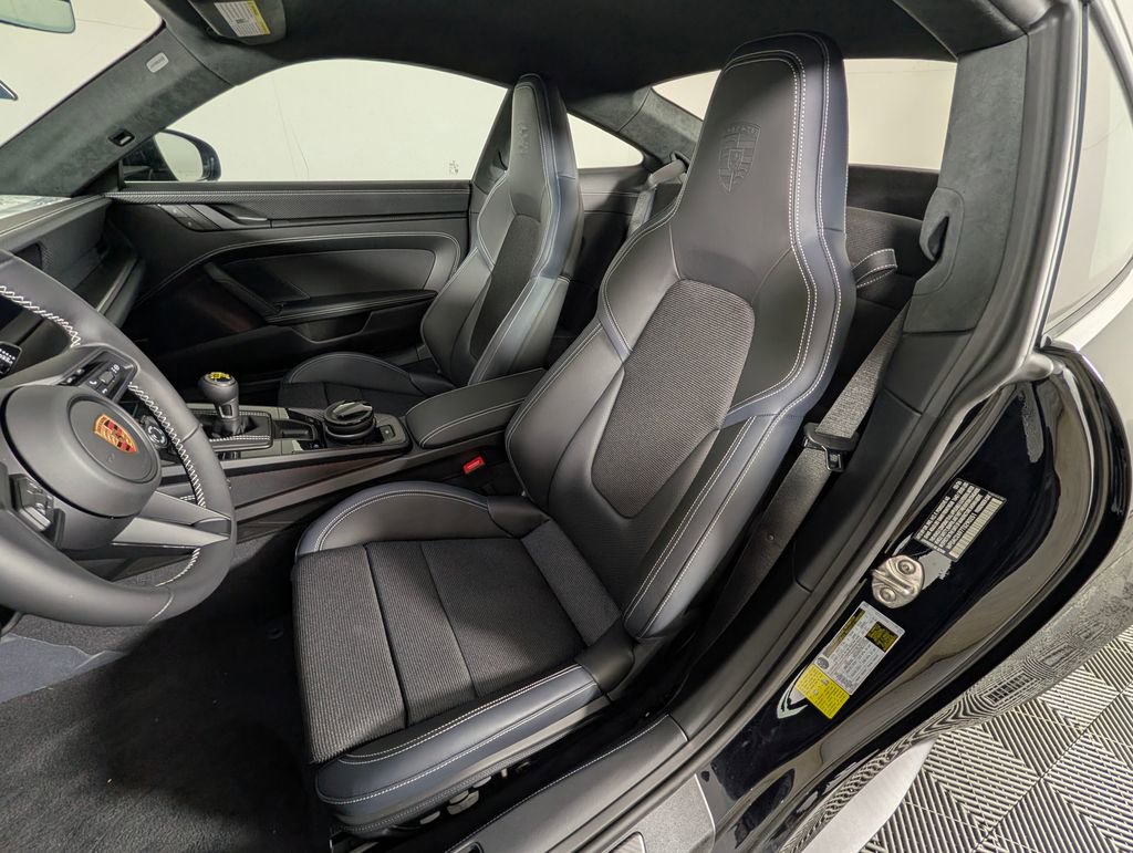Certified 2026 Porsche 911 GT3 RWD image 5
