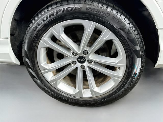 Used 2025 Audi Q7 3.0T Premium Plus AWD/4WD image 33