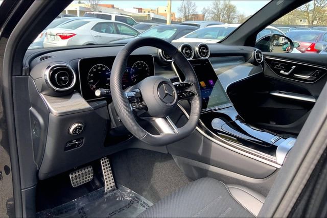 Used 2026 Mercedes-Benz GLC 300 4MATIC image 13