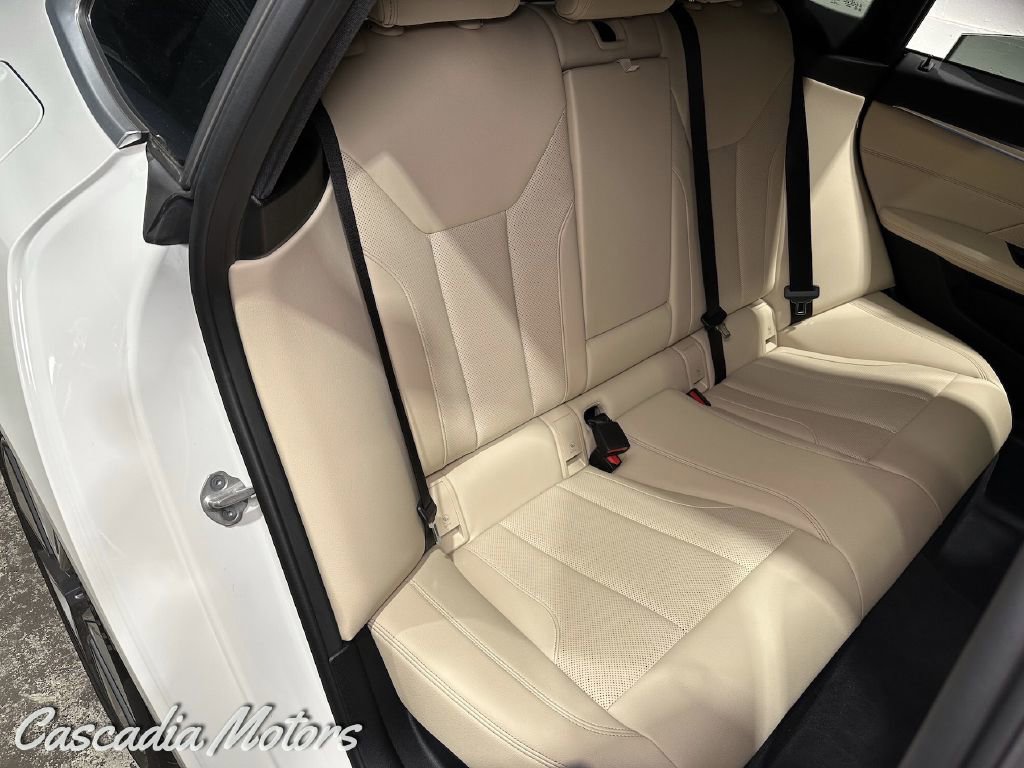 Used 2023 BMW i4 eDrive40 w/ Premium Package image 12