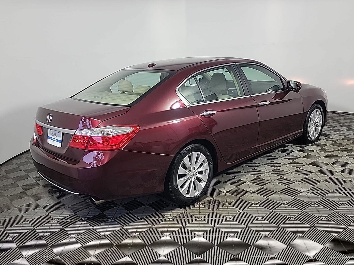 Used 2015 Honda Accord EX-L image 4