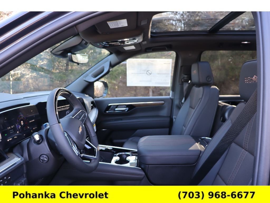 New 2026 Chevrolet Suburban High Country AWD/4WD image 23