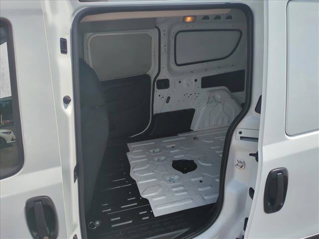 Used 2017 RAM ProMaster City Tradesman w/ Rear Back-up Camera Group FWD image 18
