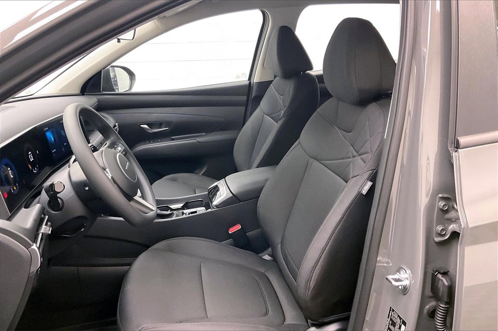 New 2025 Hyundai Tucson SE image 9