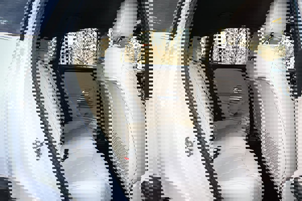 Used 2025 Mercedes-Benz GLA 250 image 13