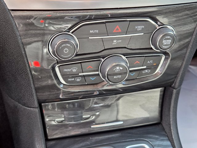 Used 2020 Chrysler 300 Touring w/ Sport Appearance Package RWD image 23