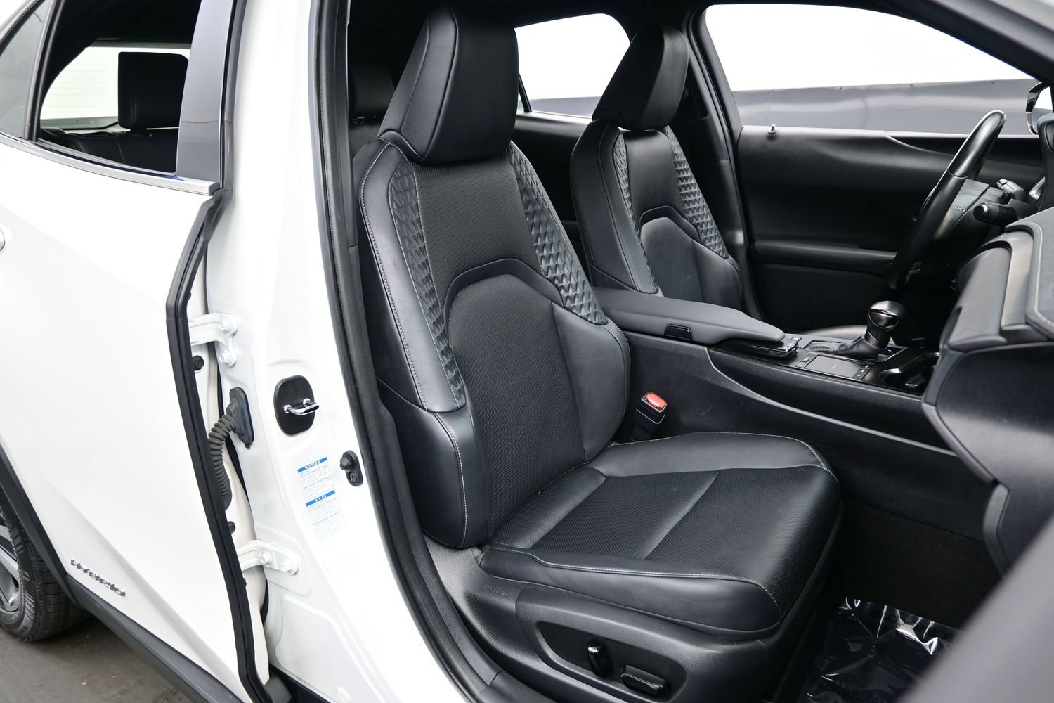 Used 2021 Lexus UX 250h w/ Premium Package AWD/4WD image 17