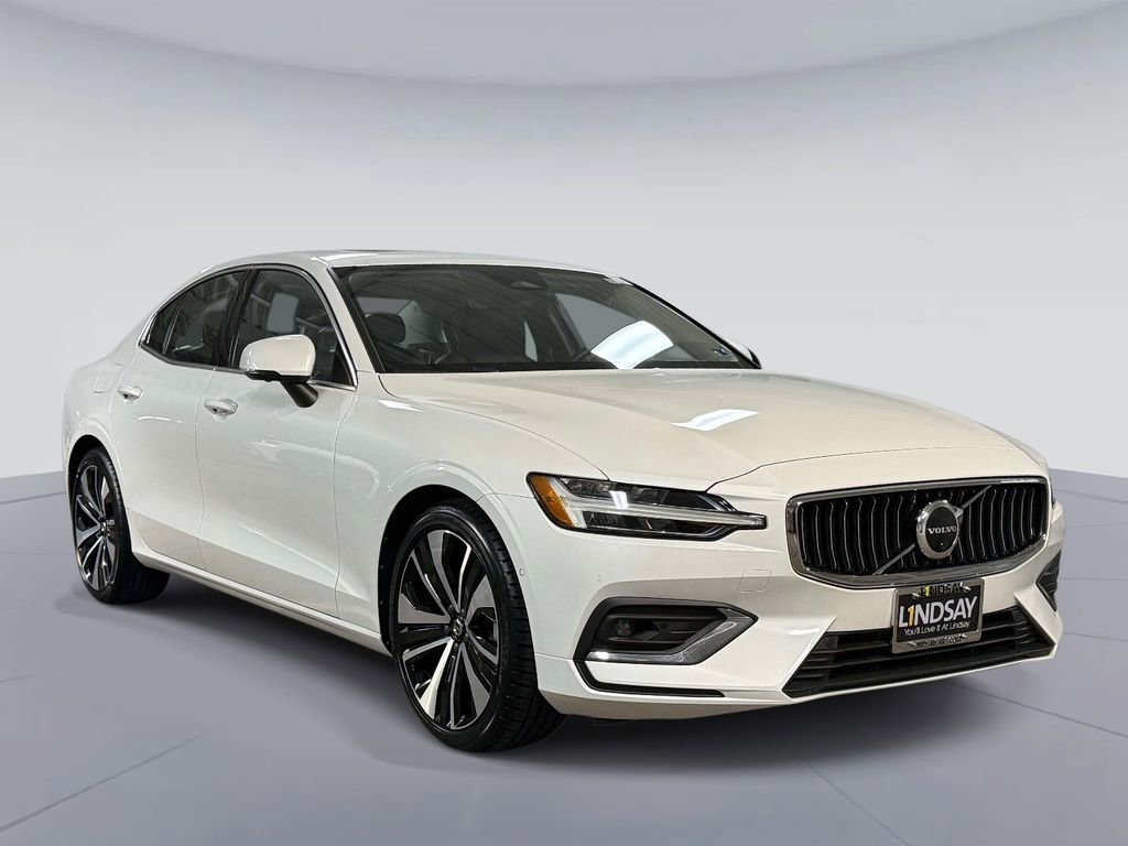 Used 2023 Volvo S60 B5 Ultimate w/ Protection Package Premier FWD image 9