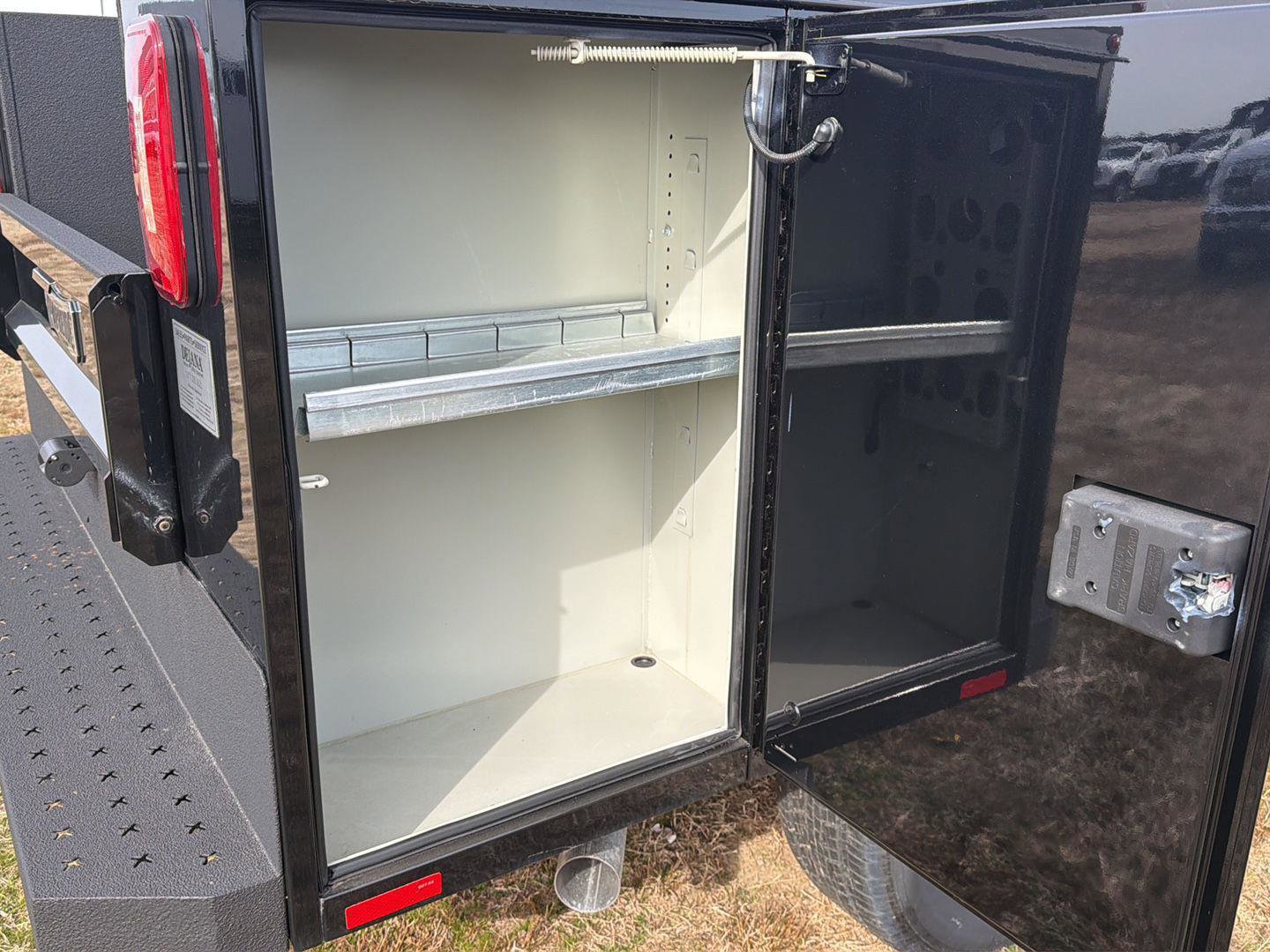 New 2025 Ford F350 XL w/ XL Chrome Package image 8