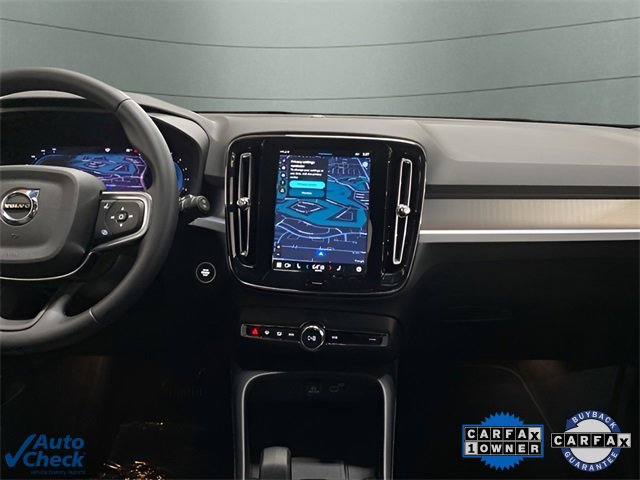 Used 2025 Volvo XC40 B5 Core image 14