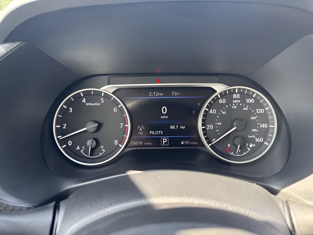 Used 2025 Nissan Sentra SV FWD image 20