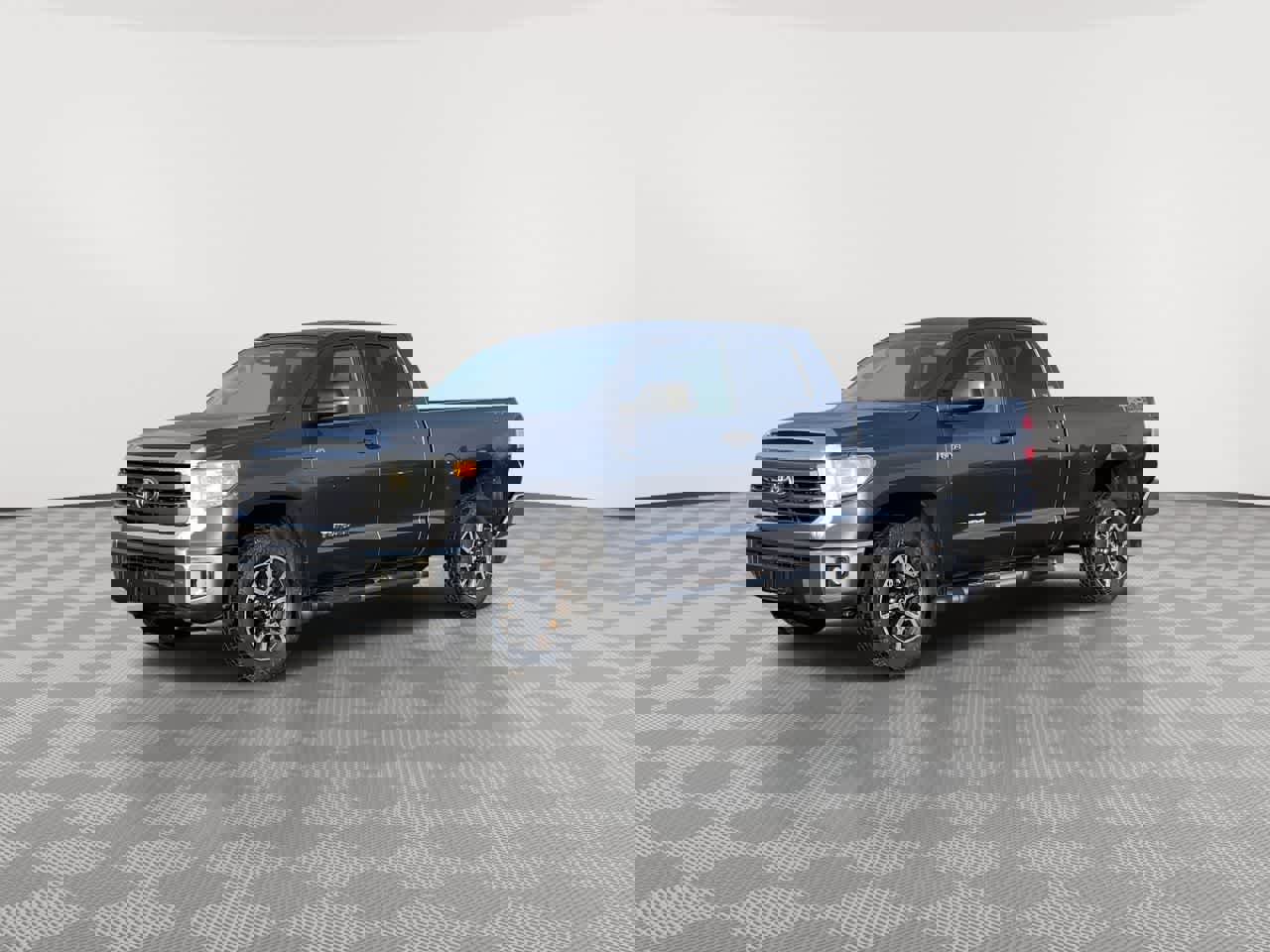 Used 2015 Toyota Tundra SR5 image 4