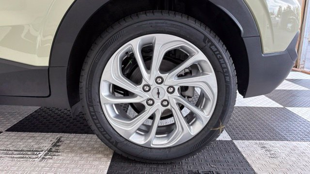 New 2027 Chevrolet Bolt LT w/ Comfort Package FWD image 9
