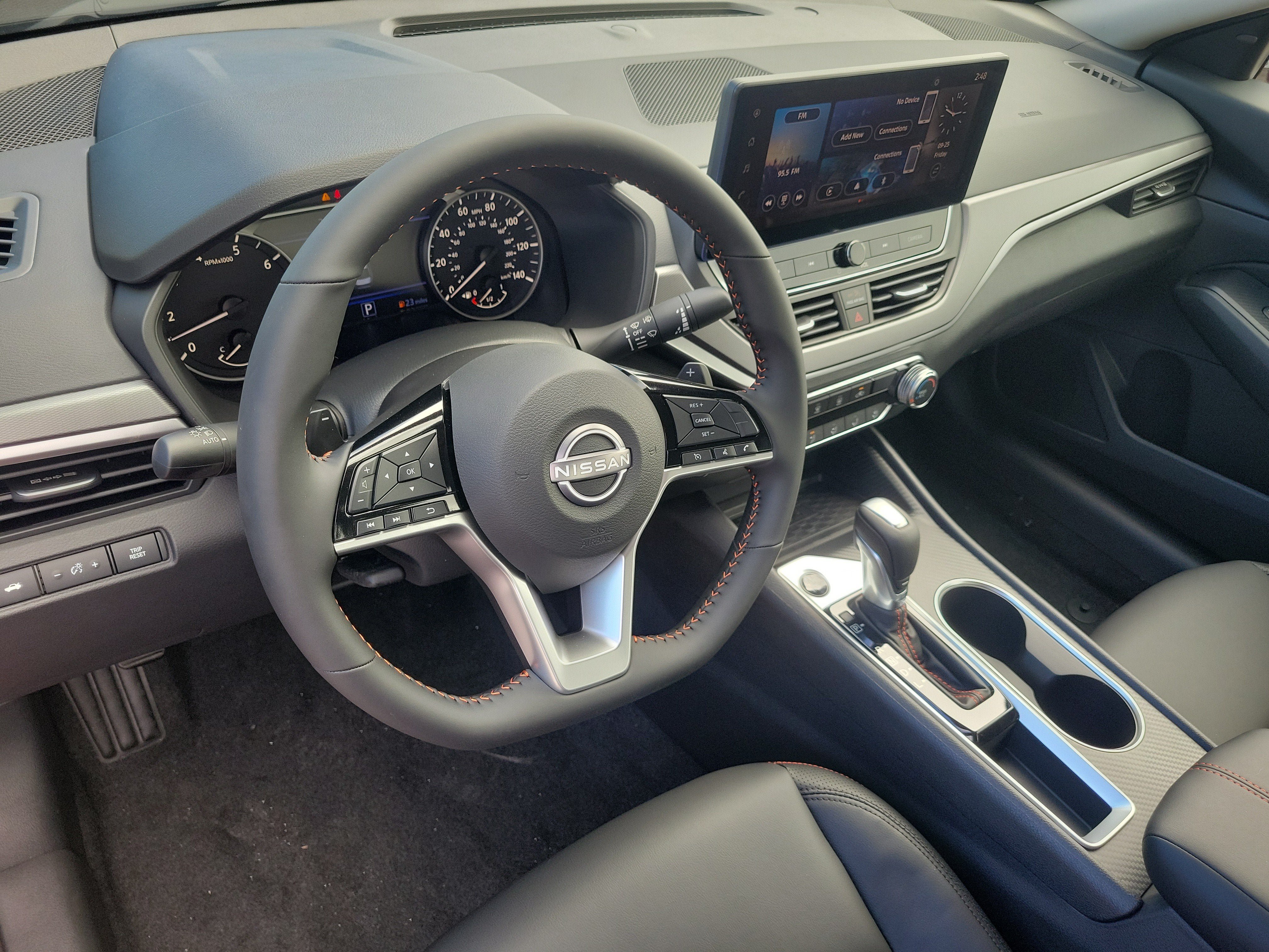 New 2026 Nissan Altima 2.5 SR FWD image 12