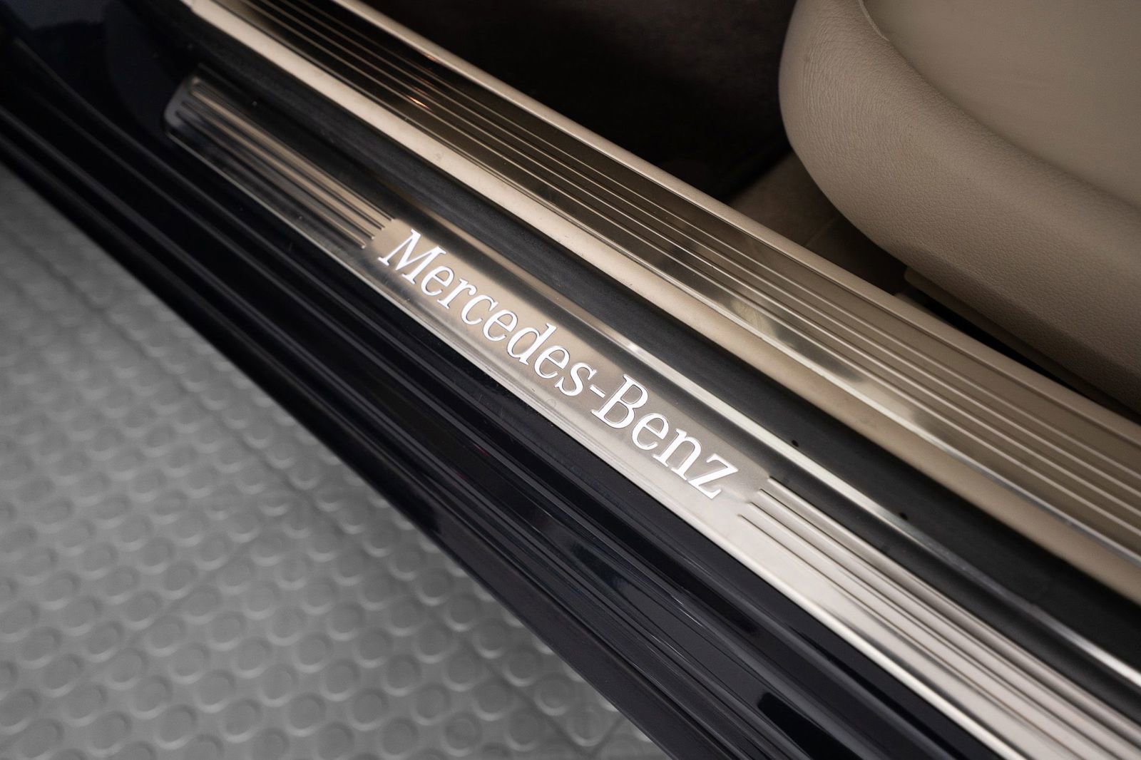Used 2018 Mercedes-Benz S 560 Sedan image 21