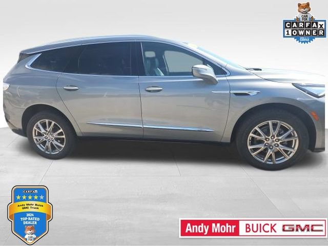 Used 2023 Buick Enclave Essence w/ Experience Buick Package FWD image 1