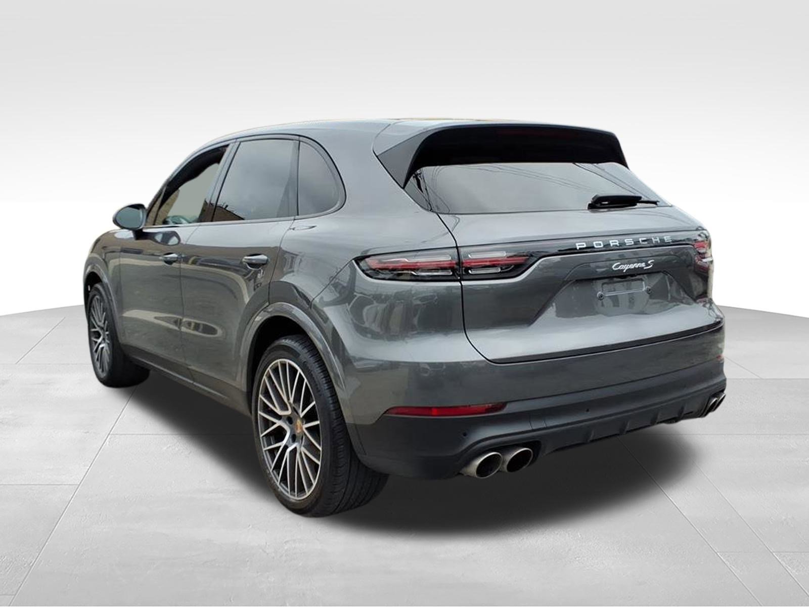 Used 2023 Porsche Cayenne S image 7