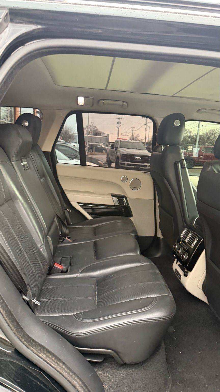 Used 2013 Land Rover Range Rover HSE AWD/4WD image 17