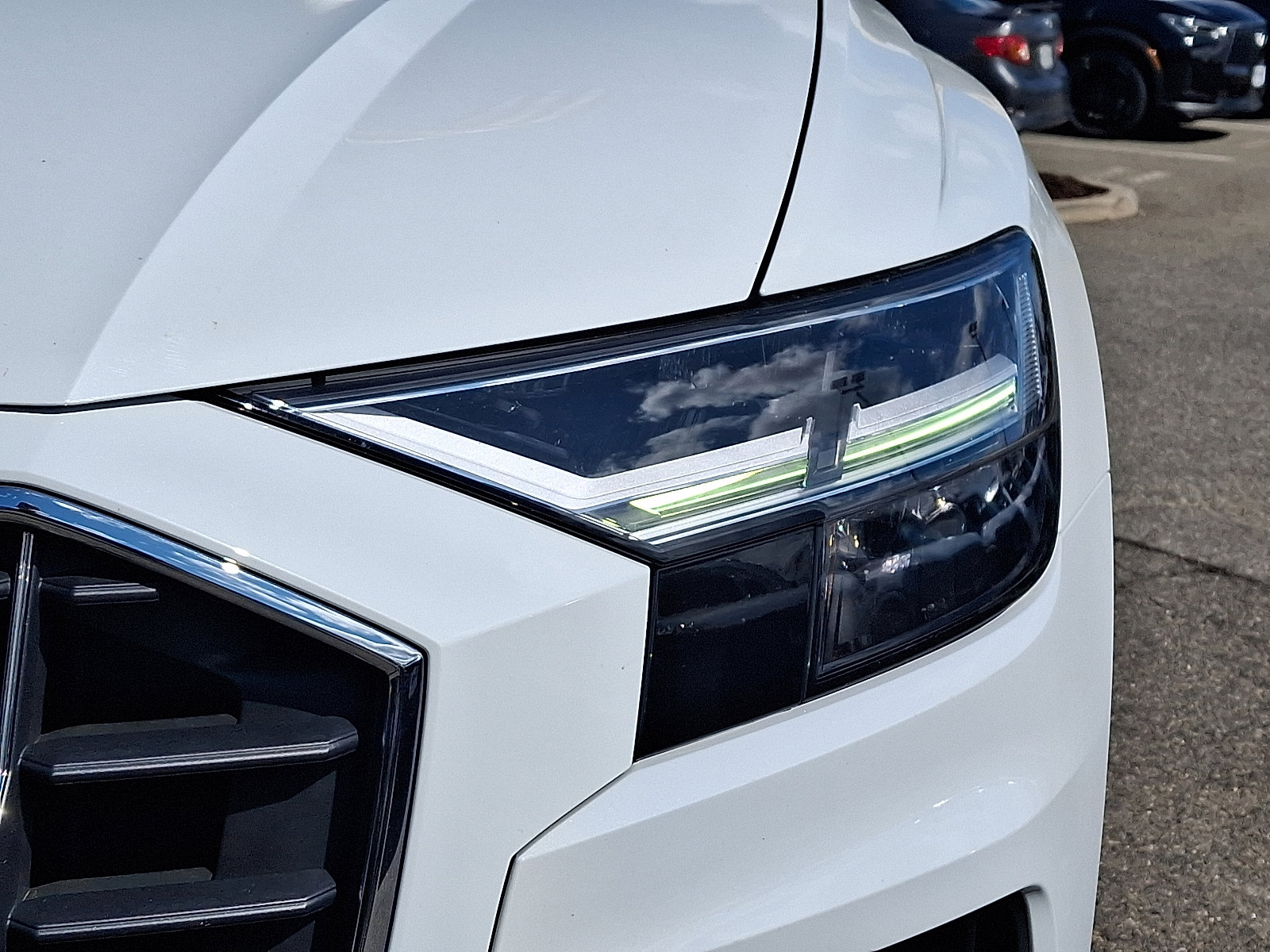 Used 2019 Audi Q8 Premium Plus AWD/4WD image 9