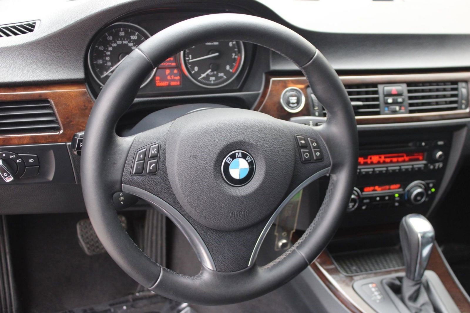 Used 2011 BMW 328i Coupe image 15