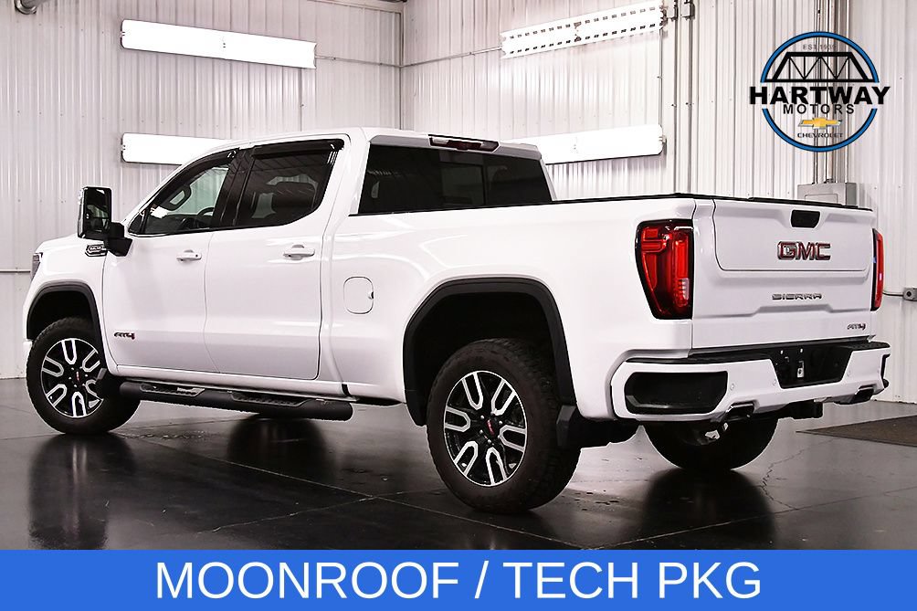 Used 2023 GMC Sierra 1500 AT4 w/ Technology Package AWD/4WD image 5