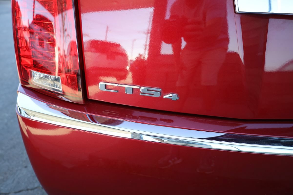 Used 2010 Cadillac CTS Luxury AWD/4WD image 6