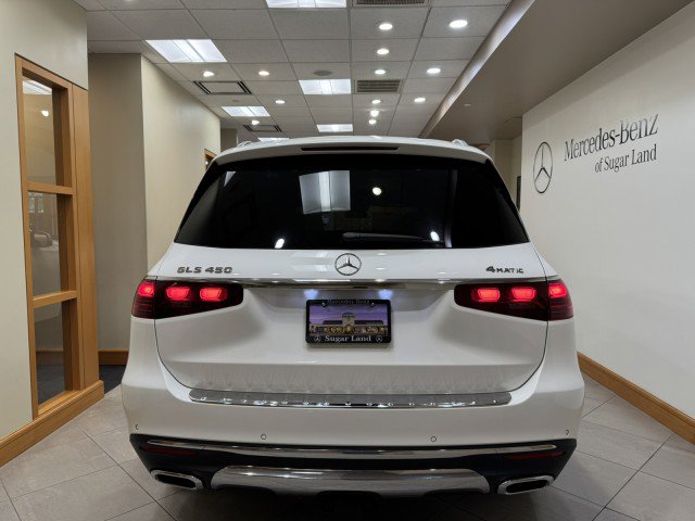 Certified 2025 Mercedes-Benz GLS 450 4MATIC image 4