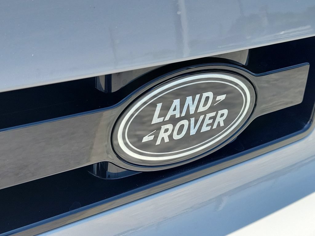 New 2026 Land Rover Defender 110 X-Dynamic SE AWD/4WD image 10