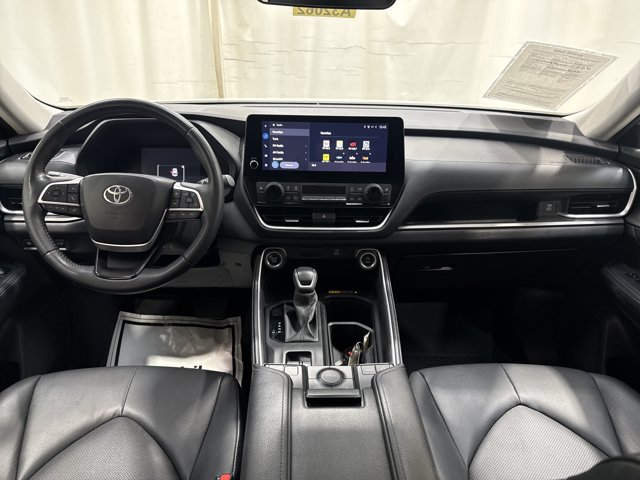 Used 2024 Toyota Grand Highlander AWD image 15
