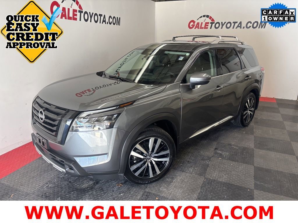 Used 2024 Nissan Pathfinder Platinum w/ Black Appearance Package